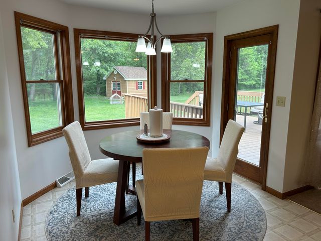 8876 N Lilac Street, Demotte, IN 46310