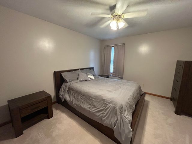 8876 N Lilac Street, Demotte, IN 46310