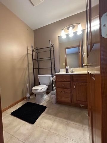 8876 N Lilac Street, Demotte, IN 46310