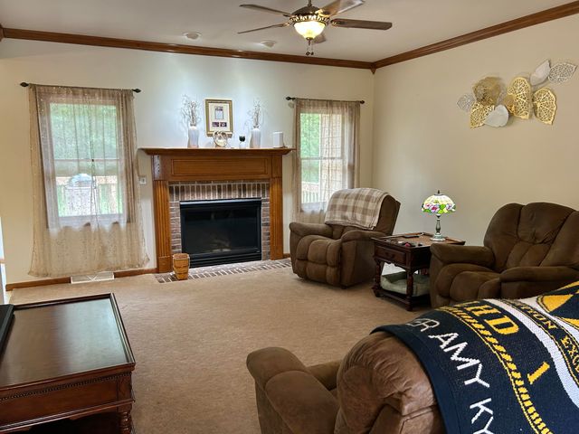8876 N Lilac Street, Demotte, IN 46310