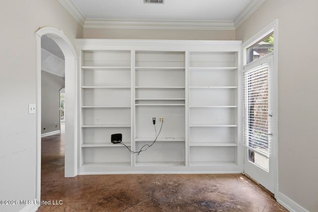 157 Lake Hill Drive, Flora, MS 39071
