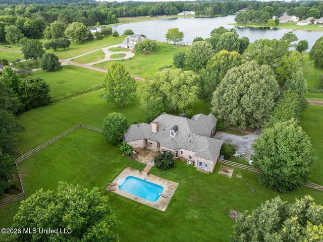 157 Lake Hill Drive, Flora, MS 39071