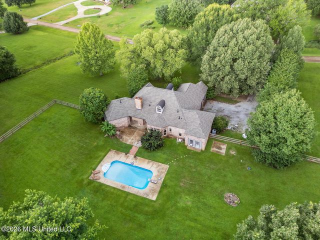 157 Lake Hill Drive, Flora, MS 39071