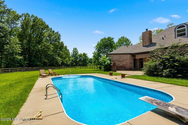 157 Lake Hill Drive, Flora, MS 39071