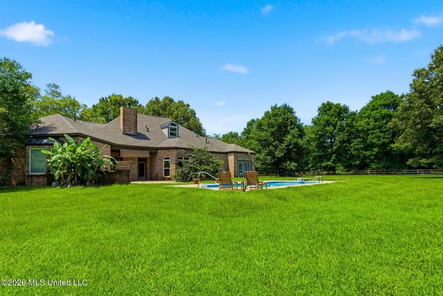157 Lake Hill Drive, Flora, MS 39071