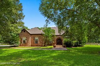 157 Lake Hill Drive, Flora, MS 39071