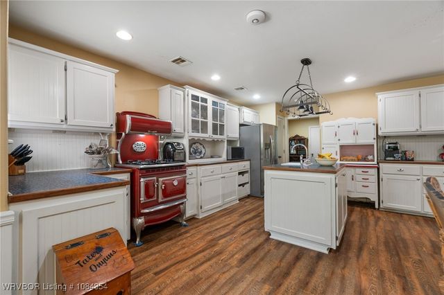 34509 Ridge Road, Poteau, OK 74953