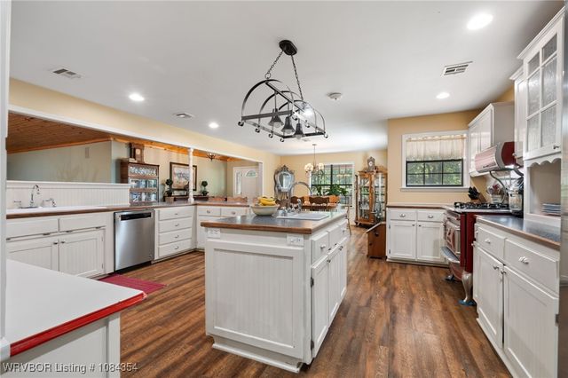 34509 Ridge Road, Poteau, OK 74953