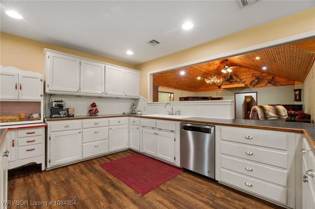 34509 Ridge Road, Poteau, OK 74953