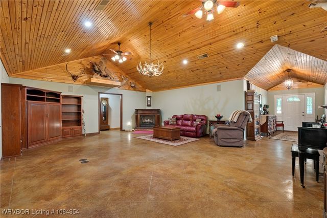 34509 Ridge Road, Poteau, OK 74953