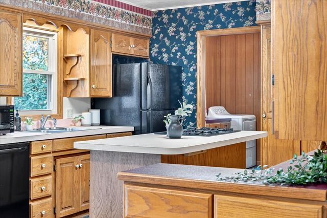 18555 E Highway 32, Stockton, MO 65785