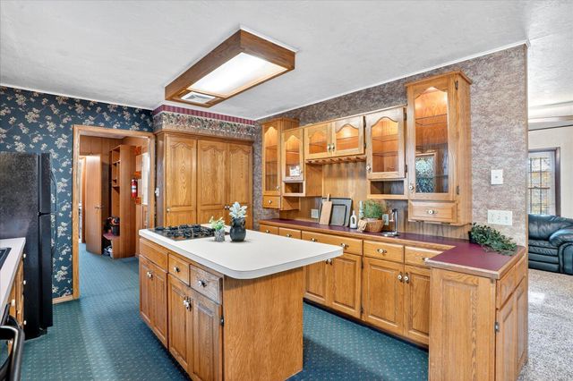 18555 E Highway 32, Stockton, MO 65785