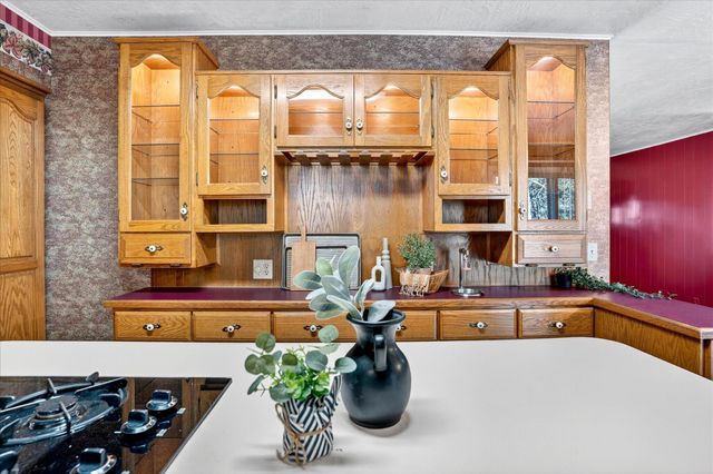 18555 E Highway 32, Stockton, MO 65785