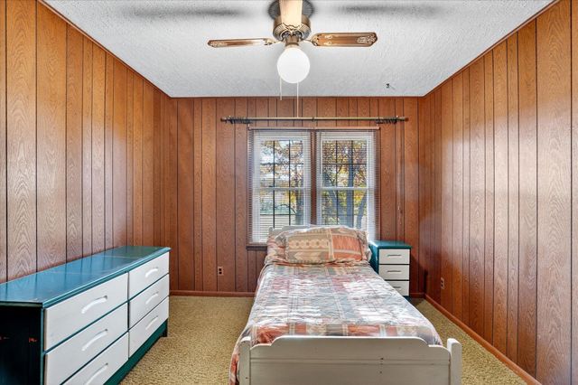 18555 E Highway 32, Stockton, MO 65785