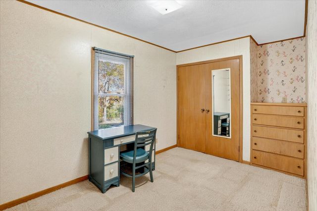 18555 E Highway 32, Stockton, MO 65785