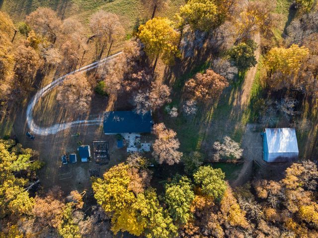 18555 E Highway 32, Stockton, MO 65785