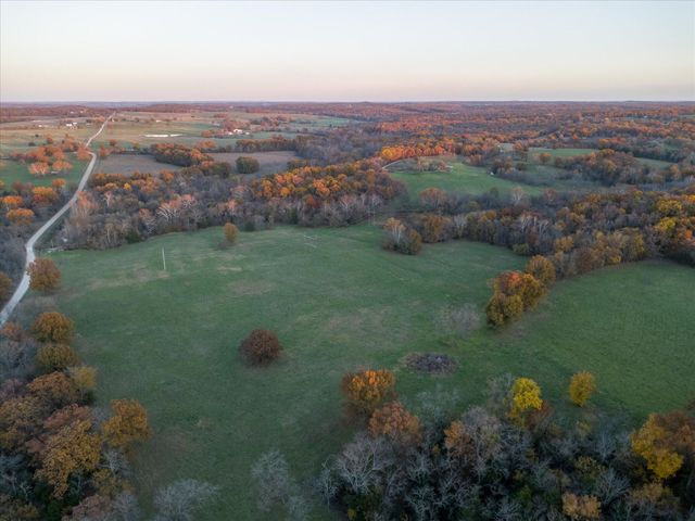 18555 E Highway 32, Stockton, MO 65785