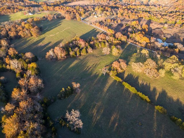 18555 E Highway 32, Stockton, MO 65785