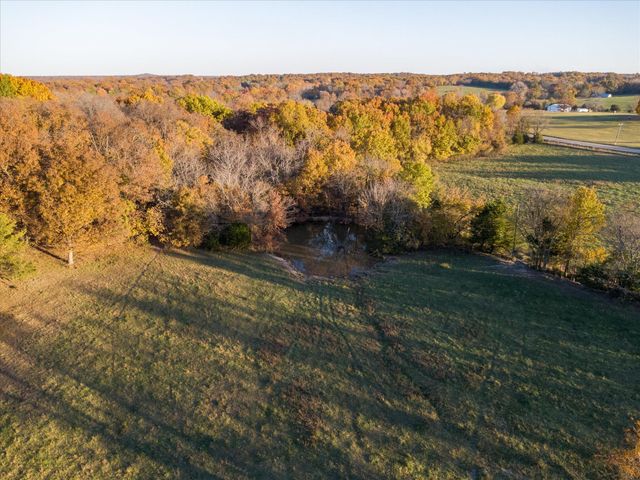 18555 E Highway 32, Stockton, MO 65785