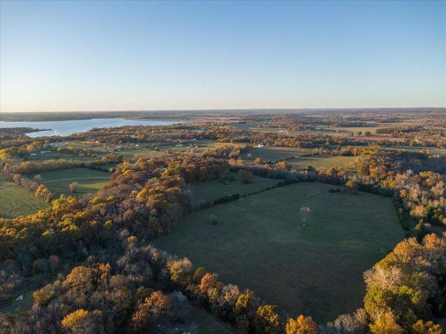 18555 E Highway 32, Stockton, MO 65785