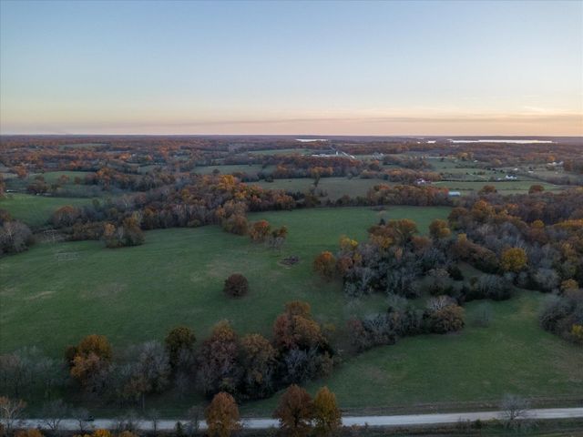 18555 E Highway 32, Stockton, MO 65785