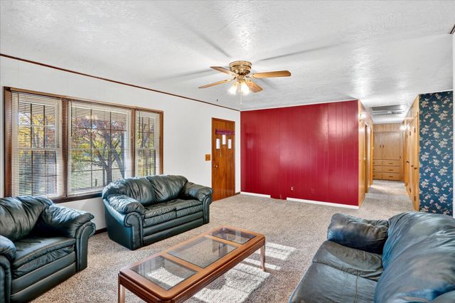 18555 E Highway 32, Stockton, MO 65785