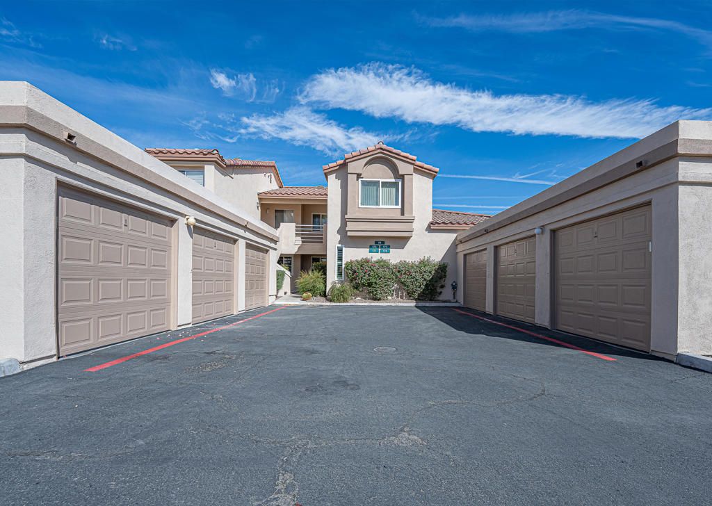 Image 4 of property listing at 78171 Crimson Court, La Quinta, CA 92253