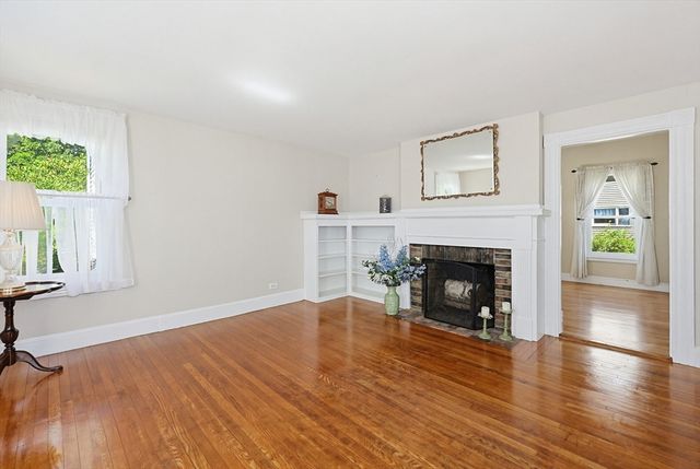 69 Union St, Mansfield, MA 02048