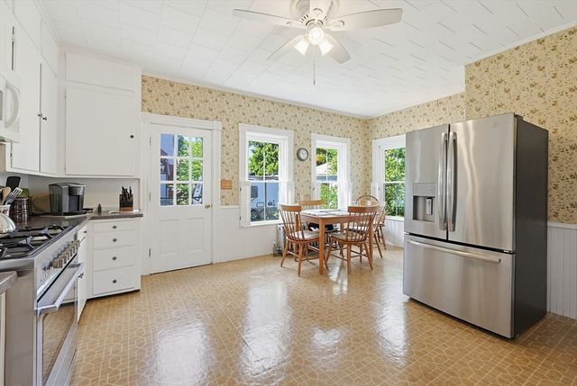69 Union St, Mansfield, MA 02048