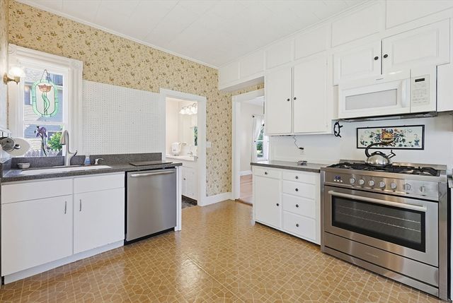 69 Union St, Mansfield, MA 02048