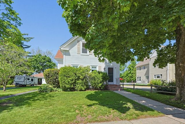 69 Union St, Mansfield, MA 02048
