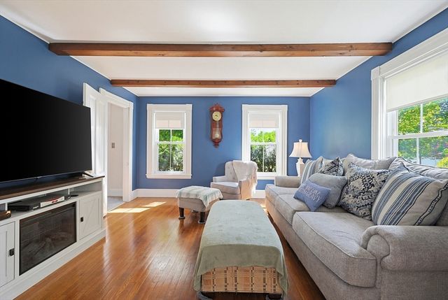 69 Union St, Mansfield, MA 02048