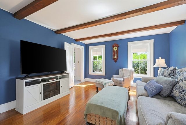 69 Union St, Mansfield, MA 02048