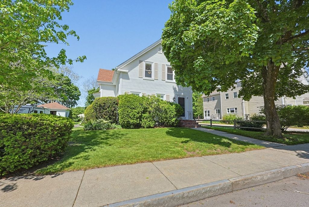 69 Union St, Mansfield, MA 02048