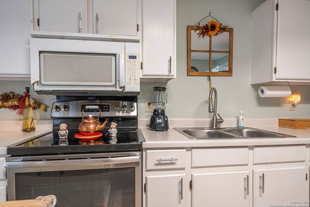 7819 BOWENS CROSSING, San Antonio, TX 78250