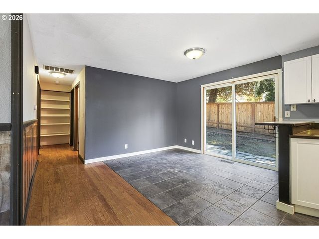 15856 Sw SUNSET Ct, Sherwood, OR 97140