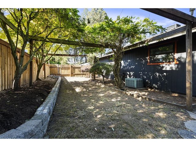 15856 Sw SUNSET Ct, Sherwood, OR 97140