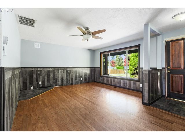 15856 Sw SUNSET Ct, Sherwood, OR 97140