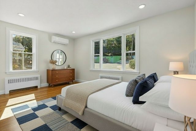 9 Crestway Rd, Boston, MA 02128