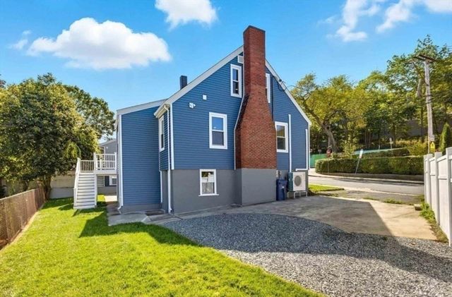 9 Crestway Rd, Boston, MA 02128