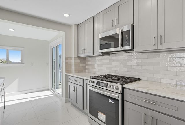 9 Crestway Rd, Boston, MA 02128