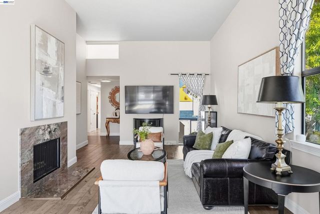 844 Balboa Ln, Foster City, CA 94404