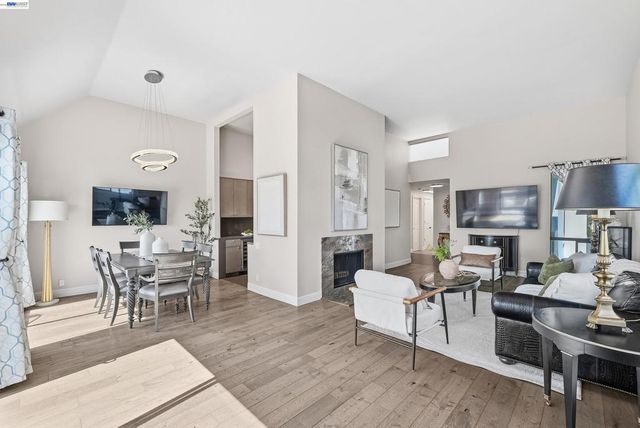 844 Balboa Ln, Foster City, CA 94404