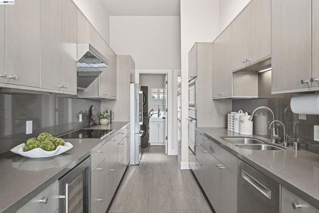 844 Balboa Ln, Foster City, CA 94404