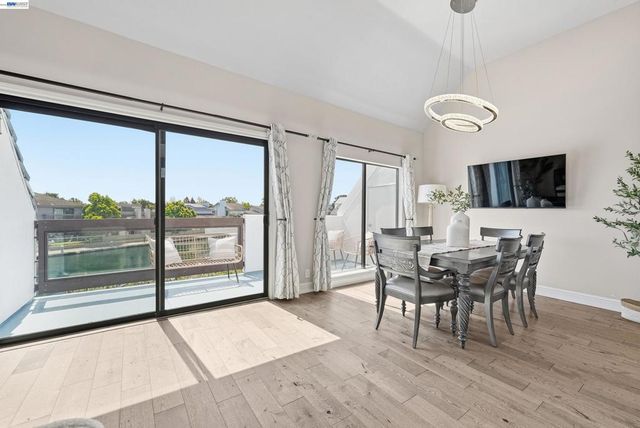 844 Balboa Ln, Foster City, CA 94404