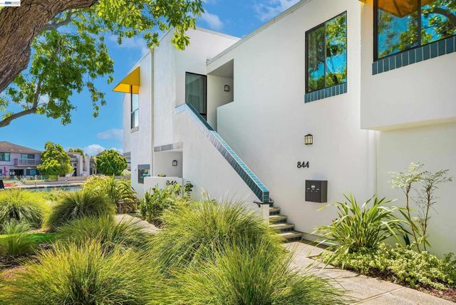 844 Balboa Ln, Foster City, CA 94404