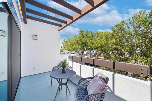 844 Balboa Ln, Foster City, CA 94404