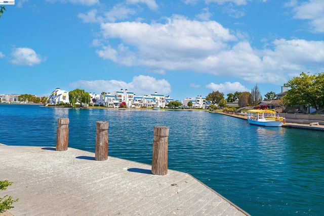 844 Balboa Ln, Foster City, CA 94404