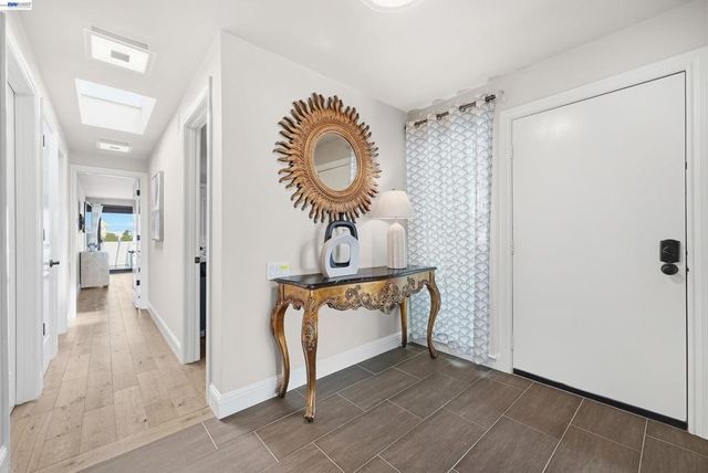 844 Balboa Ln, Foster City, CA 94404