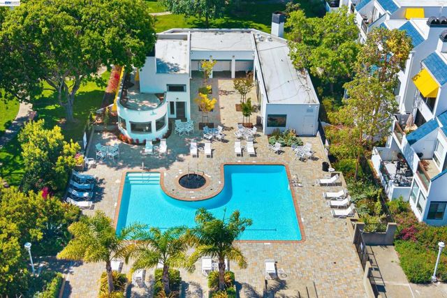 844 Balboa Ln, Foster City, CA 94404